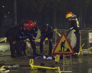 foto-accident-tragic-la-bucuresti.un-politist-murit-dupa-ce-cazut-cu-motocicleta-intr-o-groapa-din-asfalt_1